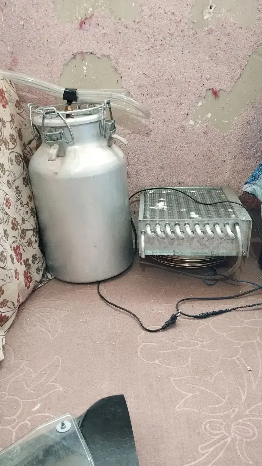 گلاب گیر|ظروف پخت‌وپز|قم, نوبهار|دیوار