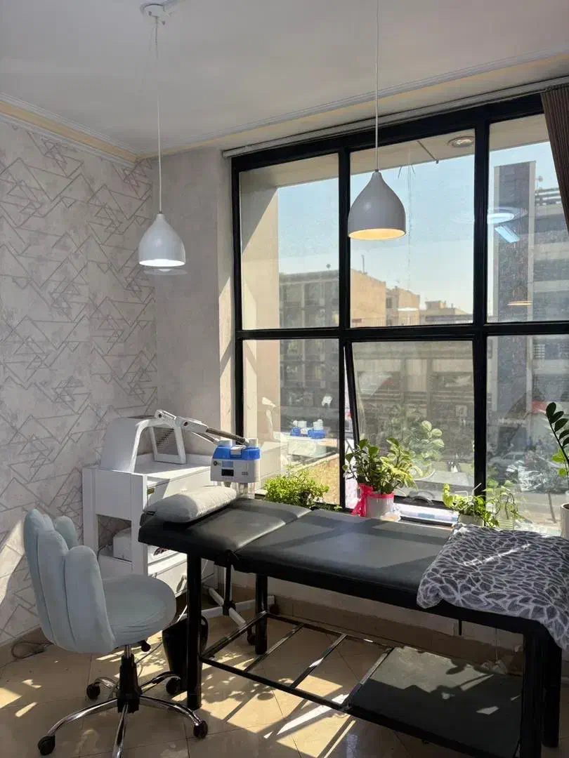 استخدام فیشال کار رنگ کار بافت کار احیا مو|استخدام درمانی، زیبایی، بهداشتی|تهران, مهران|دیوار