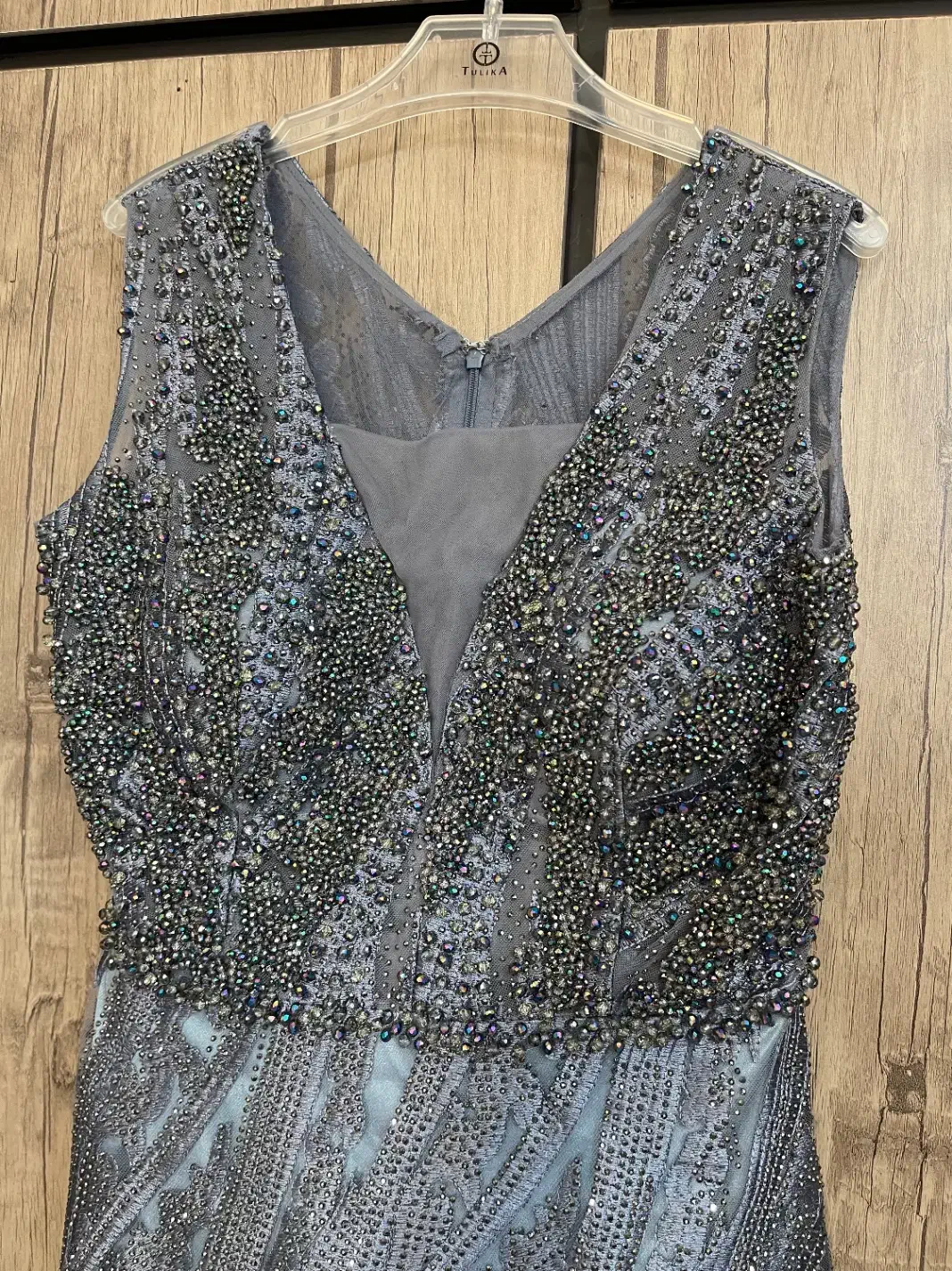 لباس مجلسی سنگ دوزی شده|لباس|شیراز, زرهی|دیوار