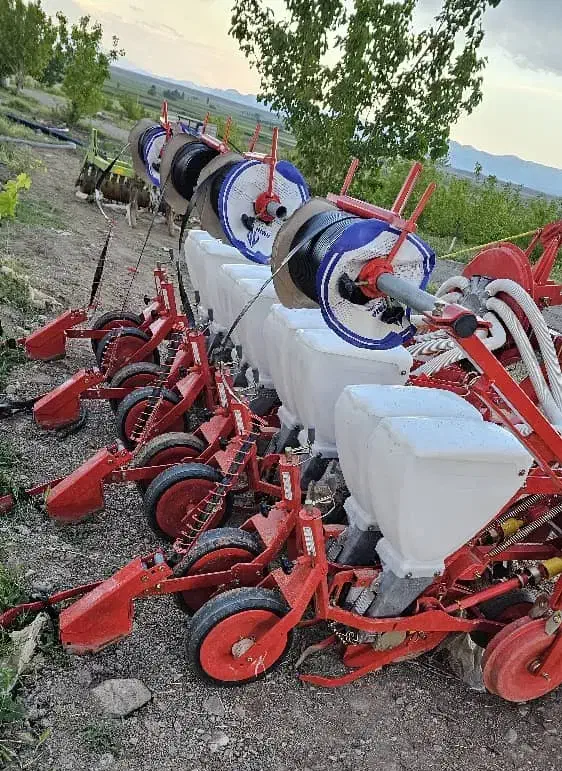 پنوماتیک ۸ ردیفه چغندر کار ،تراشکده|ماشین‌آلات صنعتی|ارس, |دیوار