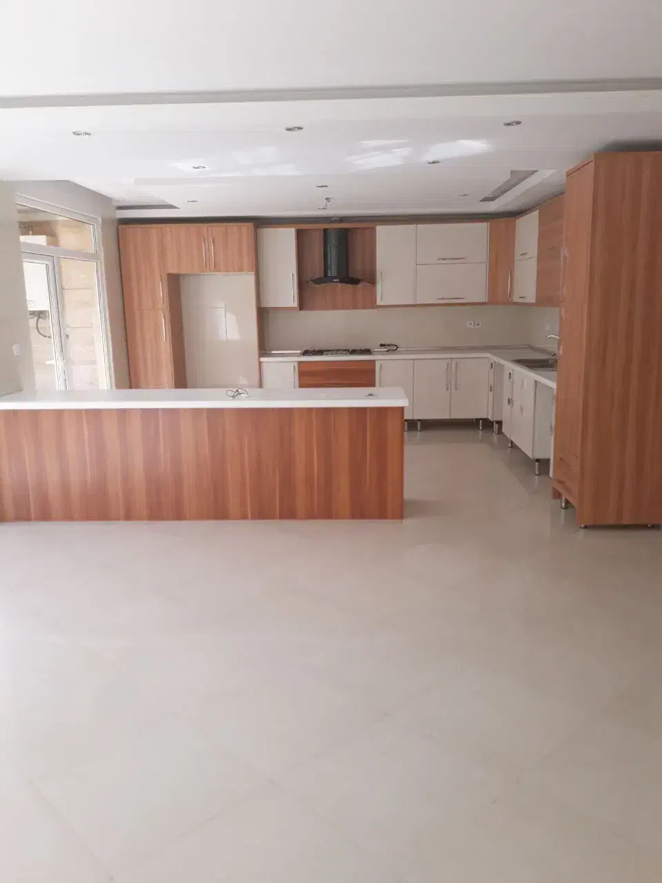 ** ۱۸۰ متر ۳خ فول آریافر گلدیس **