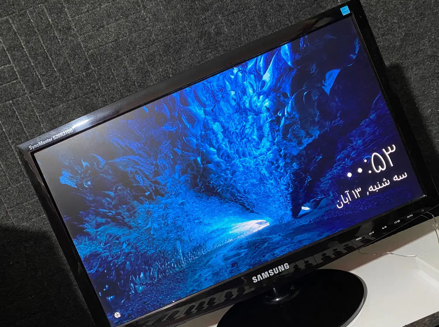 مانیتور LED سامسونگ دکمه لمسی 20 اینچ در حد نو|قطعات و لوازم جانبی رایانه|تهران, گلستان (شهرک راه آهن)|دیوار