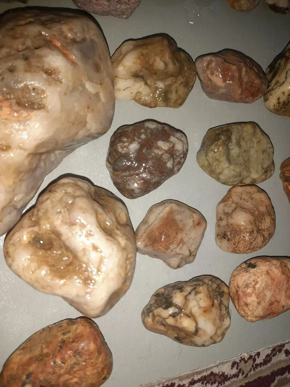 سنگ عقیق کبود یادرخت|بدلیجات|رشت, حومه رشت|دیوار