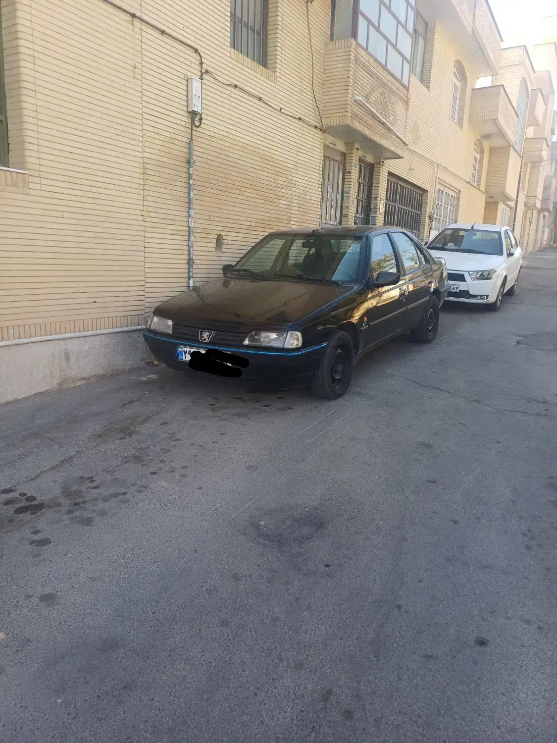 پژو ۴۰۵  مدل ۸۸ مشکی|خودرو سواری و وانت|شیراز, شهرک گلستان|دیوار