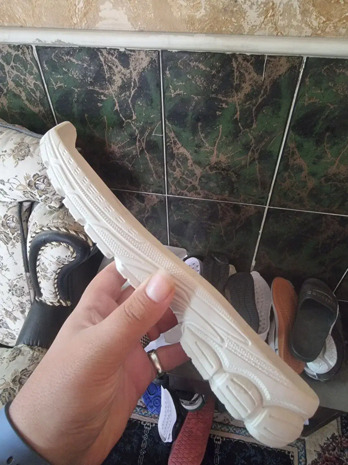 نیروکار کارخانه کفش وسط کار|استخدام صنعتی، فنی، مهندسی|قم, بیست متری ولیعصر|دیوار