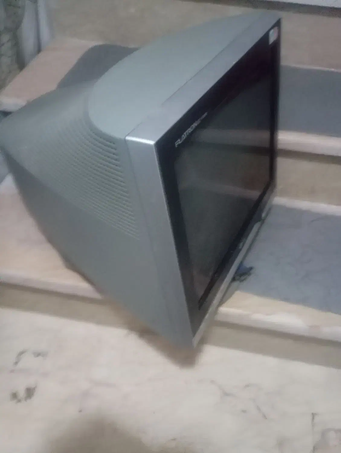 مانیتور ال جی در حد نو و بشرط سلامت|قطعات و لوازم جانبی رایانه|رشت, شهرک صبا|دیوار