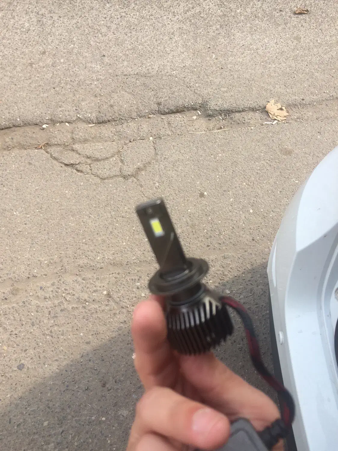 لامپ هدلایت|قطعات یدکی و لوازم جانبی|رشت, پستک|دیوار