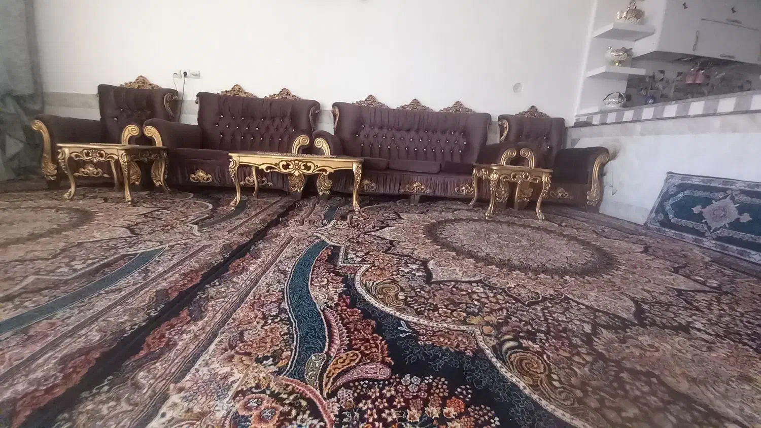 مبل تمیز بدون هیچی|مبلمان خانگی و میز عسلی|تربتحیدریه, کلاته توکلی|دیوار