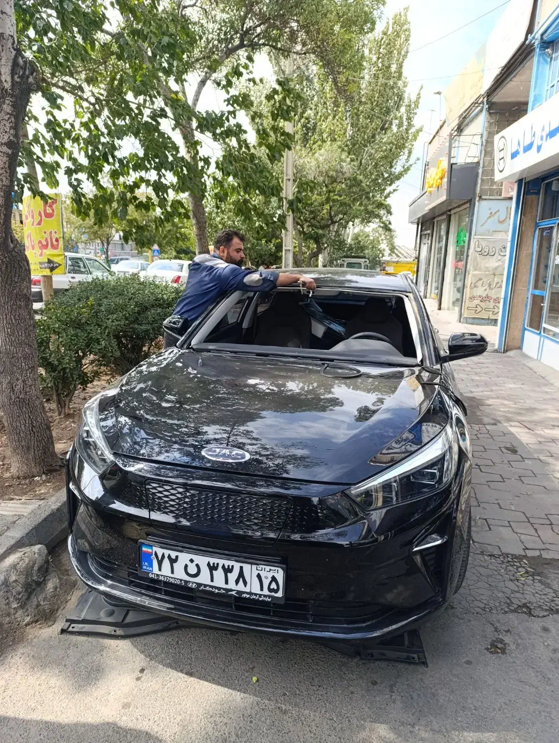 استخدام نیرو و منشی در شیشه اتومبیل میثاق|استخدام صنعتی، فنی، مهندسی|تبریز, |دیوار