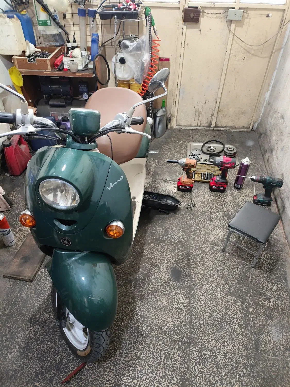 تعمیرات انواع کیلیک ، آیروکس ، adv و پاکشتی|خدمات موتور و ماشین|رشت, استقامت ۲|دیوار