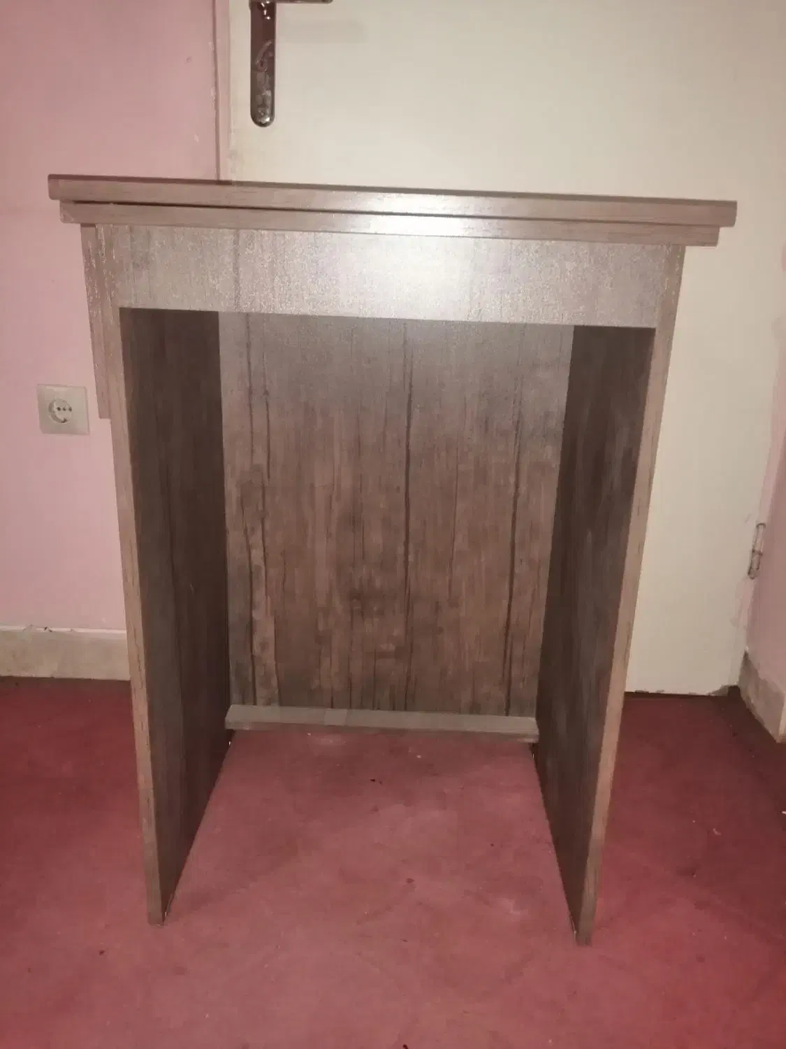 میز چرخ خیاطی|لوازم خیاطی و بافتنی|شیراز, صنایع الکترونیک|دیوار