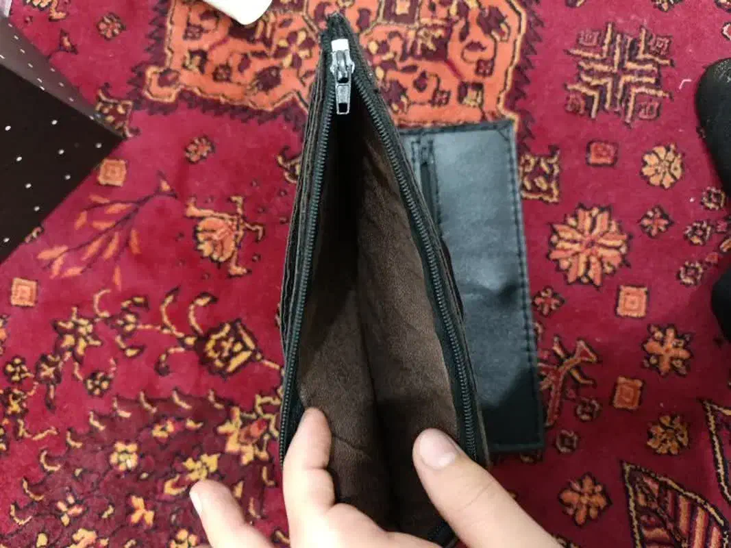 تعدادی کیف پول|کیف، کفش، کمربند|بروجرد, |دیوار