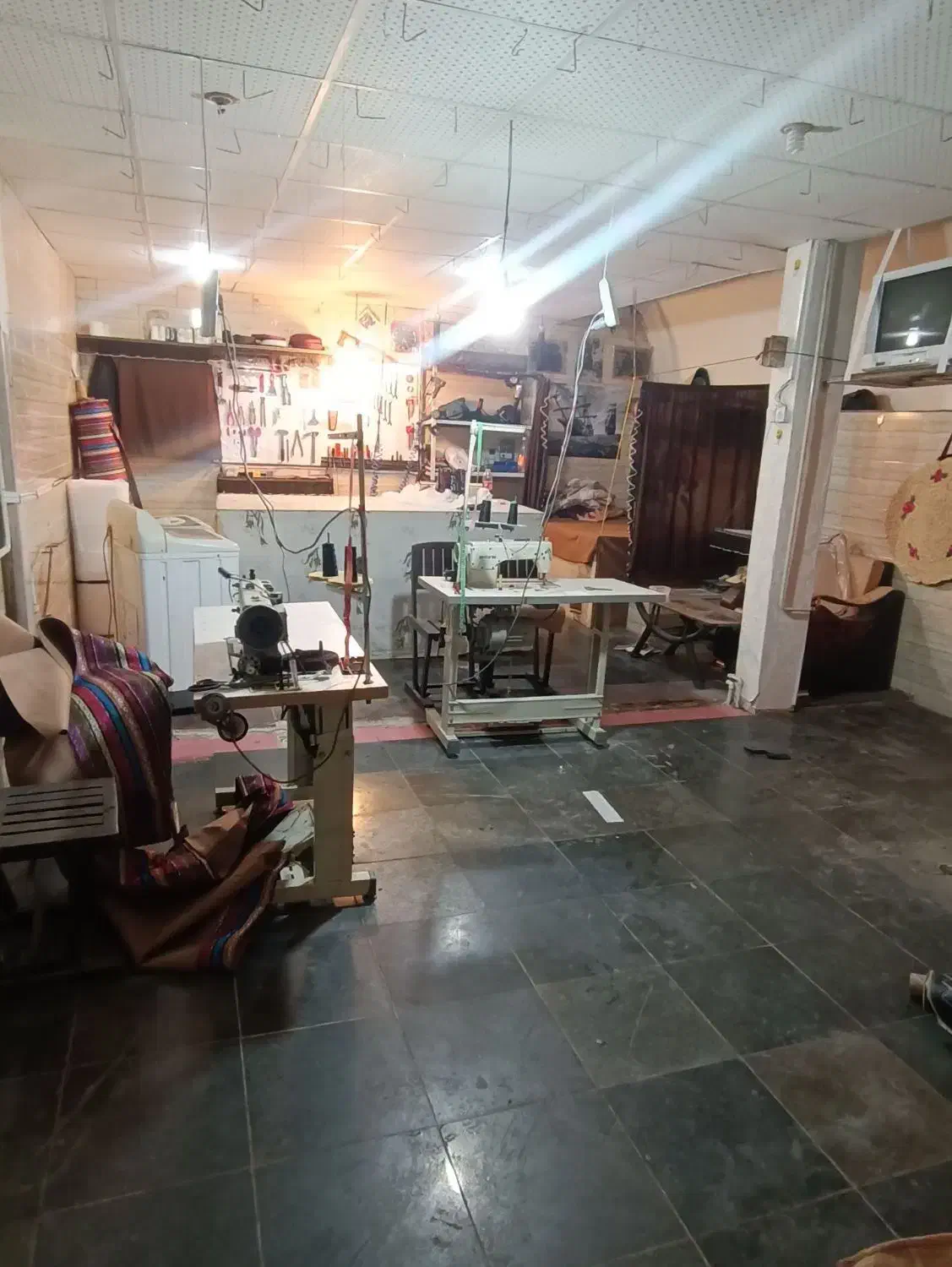 مغاره کرندغرب تودوزی ارشام|اجارهٔ مغازه و غرفه|گوآور, |دیوار