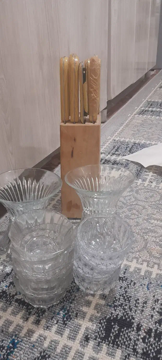 یه ست چاقو ک نیاز به تیز کردن داره با ظروف|ظروف سرو و پذیرایی|قم, شهر قائم|دیوار