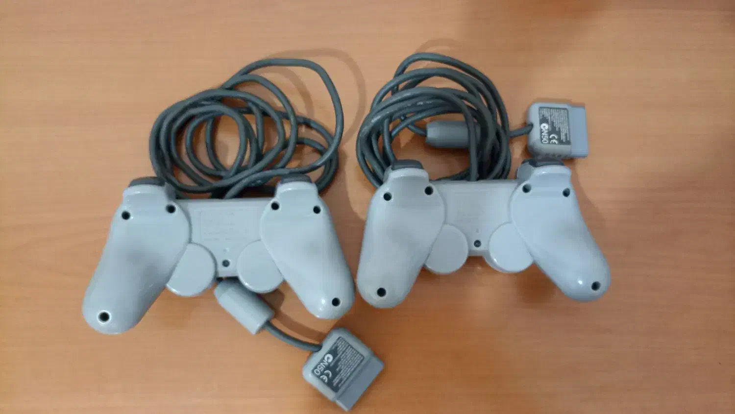 دسته طوسی ps1 و ps2|کنسول، بازی ویدئویی و آنلاین|تهران, سنگلج (شاپور)|دیوار