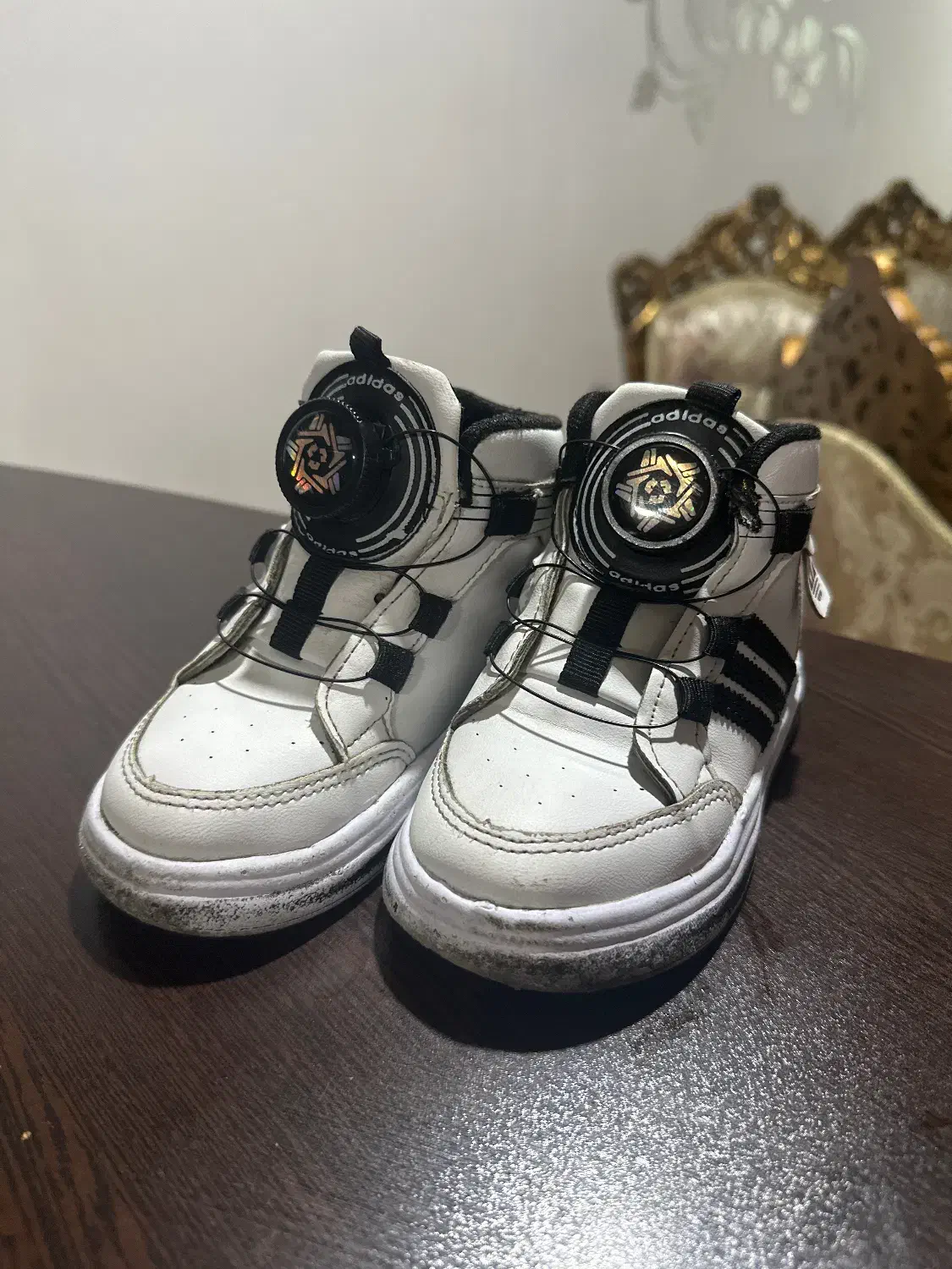 بت بچگانه|کفش و لباس بچه|رشت, استقامت ۱|دیوار