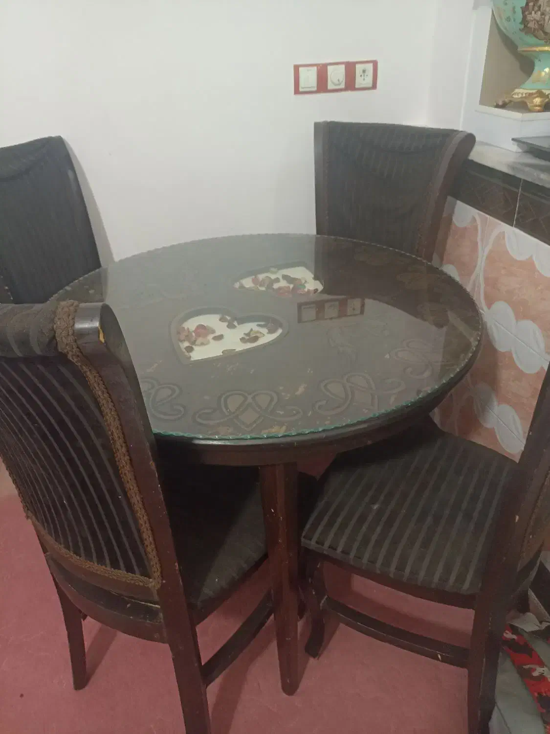 میز غذاخوری|میز و صندلی غذاخوری|اردبیل, |دیوار