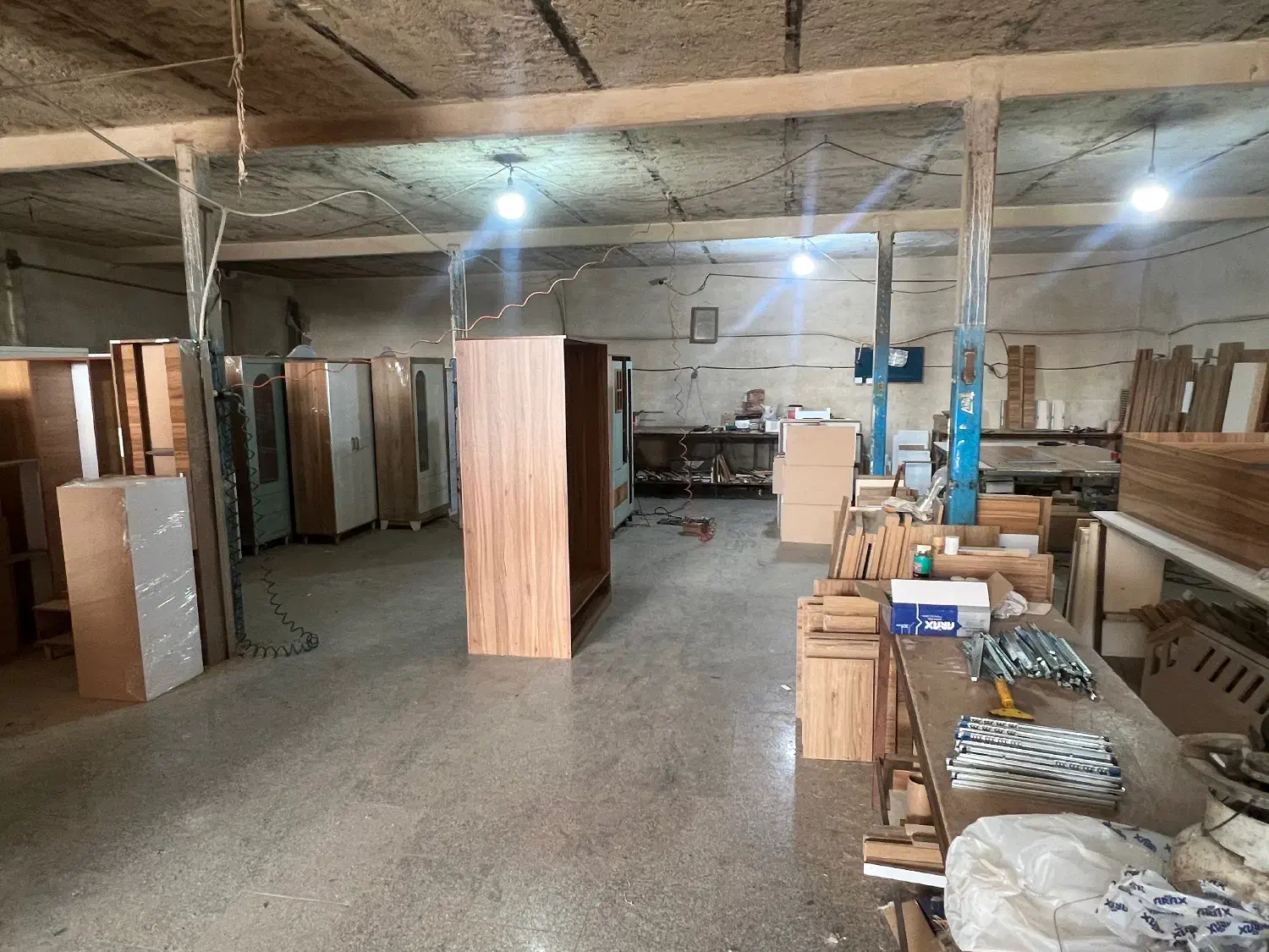 استخدام نیروی ماهر مونتاژ کار و برشکار و کارگرساده|استخدام صنعتی، فنی، مهندسی|بهارستان, |دیوار