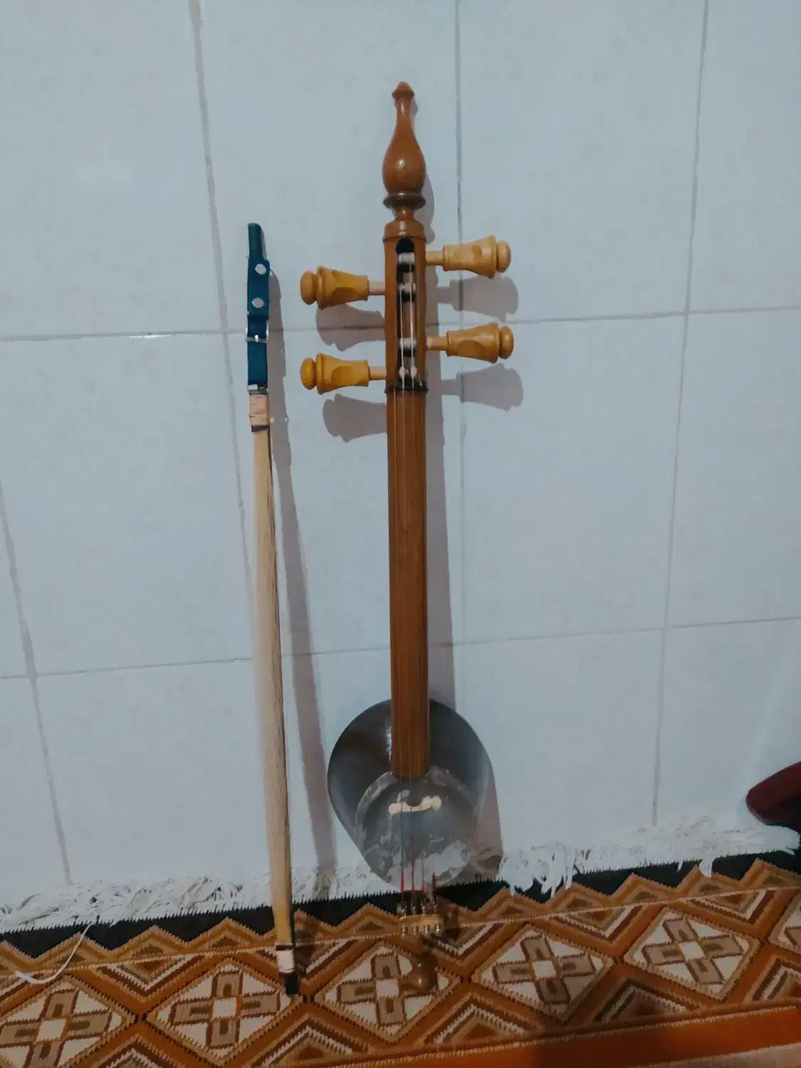 کمانچه|سازهای سنتی|خرم‌آباد, |دیوار