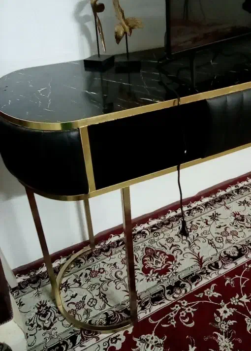 میز برای ناخن و..|بوفه، ویترین، کنسول|گنبد کاووس, |دیوار