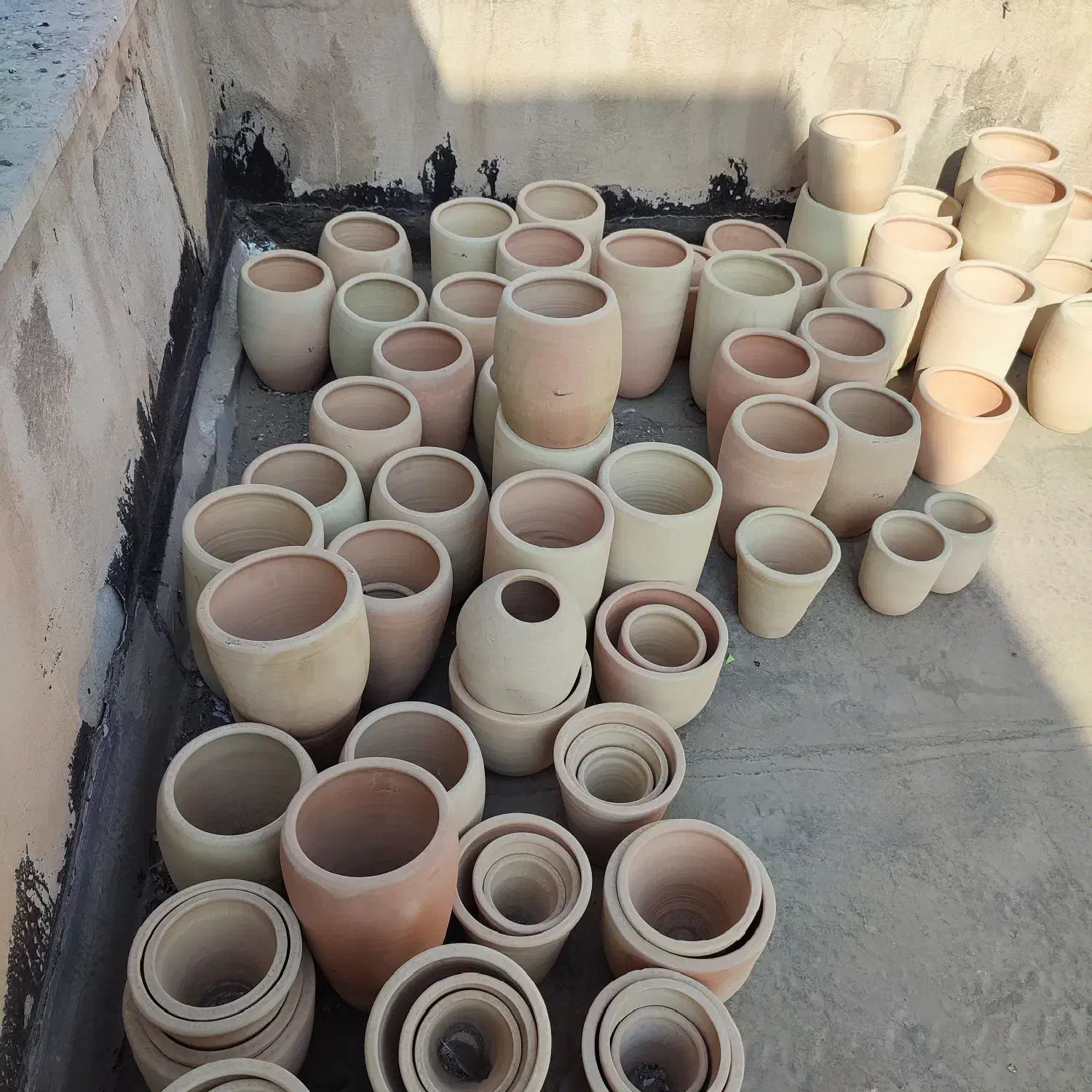 گلدان های سفالی درجه یک|گل و گیاه طبیعی|تهران, چهارصد دستگاه|دیوار