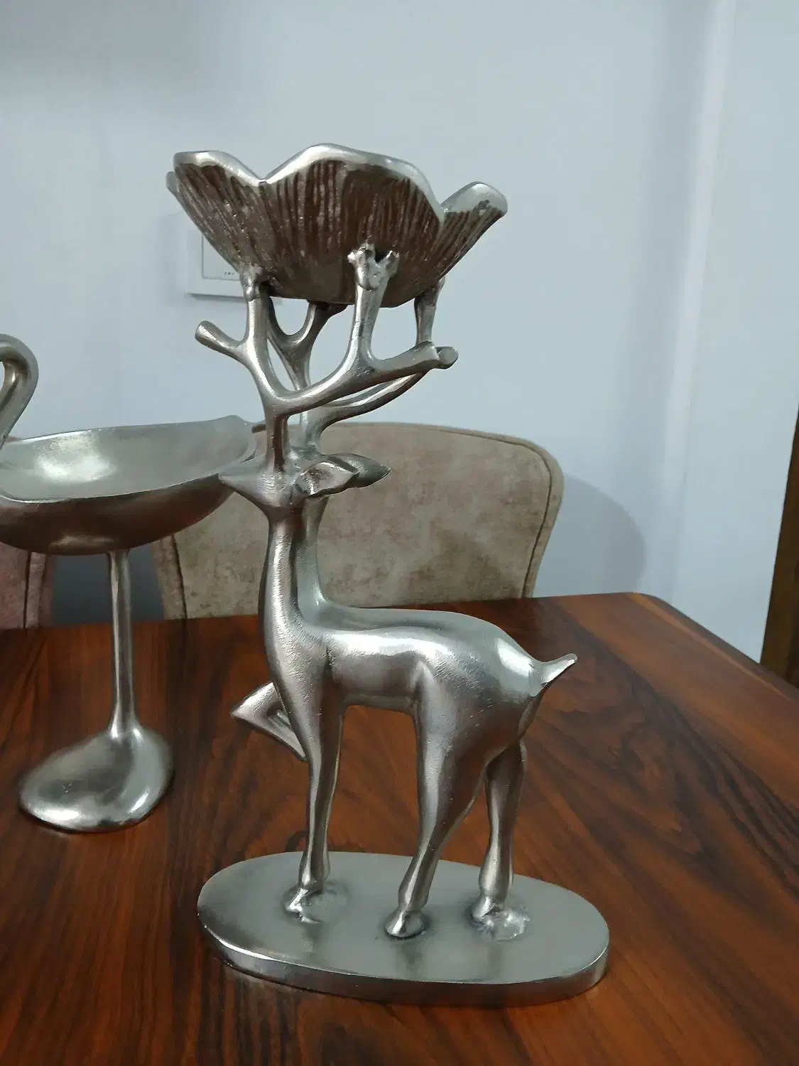 ظروف پذیرایی و دکوری آلومینیومی|ظروف سرو و پذیرایی|تهران, خاک سفید|دیوار