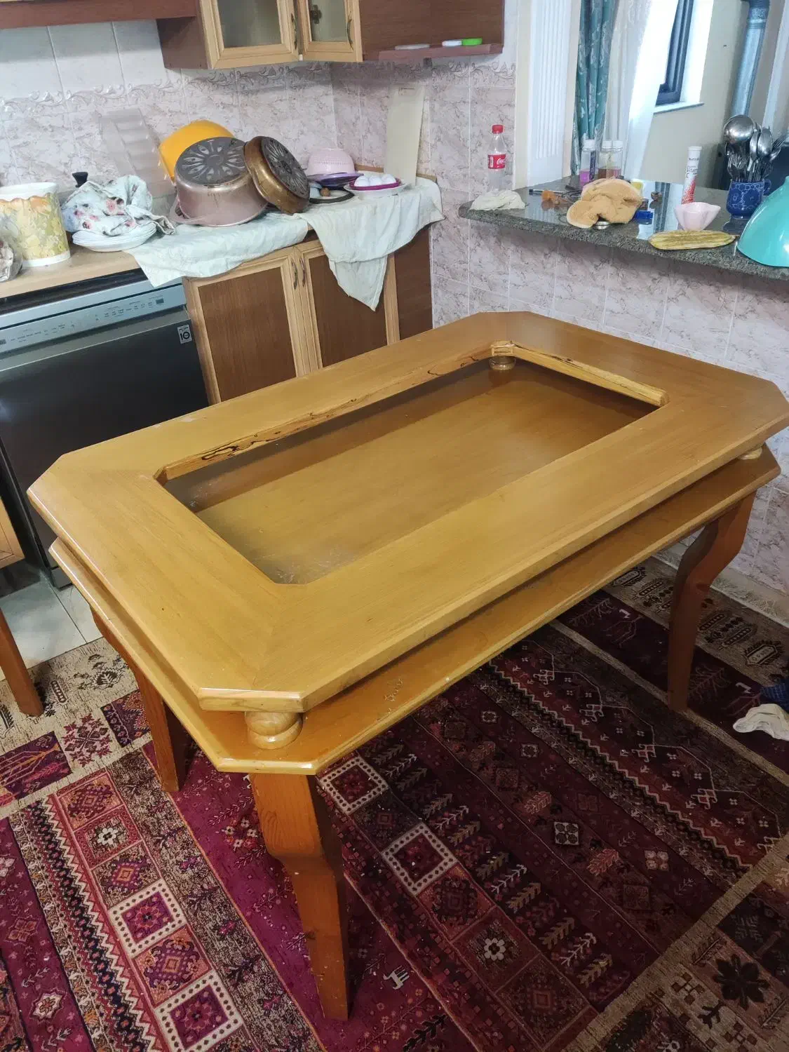 میز ۶ نفره|میز و صندلی غذاخوری|لاهیجان, کوی خزر|دیوار