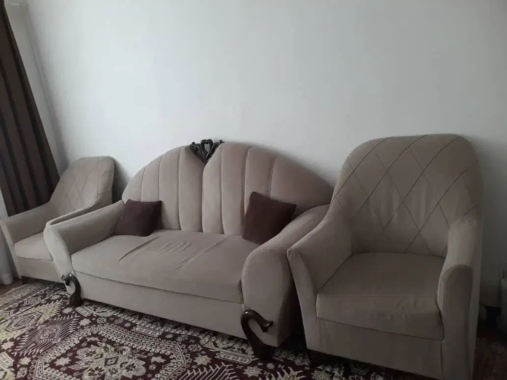 مبل ۷نفره|مبلمان خانگی و میز عسلی|رشت, سلیمانداراب|دیوار