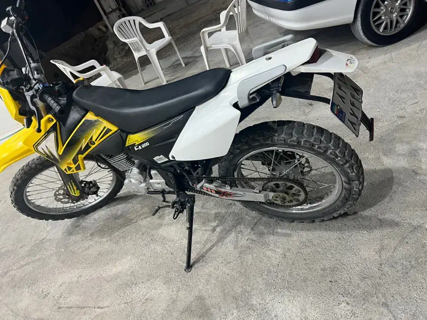 موتور بهرو ۲۰۰مدل۴۰۲|موتورسیکلت|شیراز, پارک آزادی|دیوار