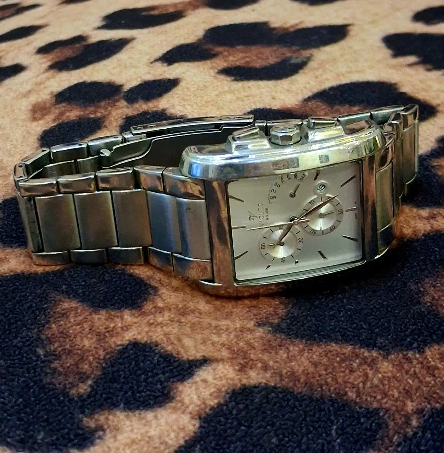 ساعت مچی وبولت ( زمان را باشکوه بسنجید)|ساعت|تهران, جوادیه|دیوار