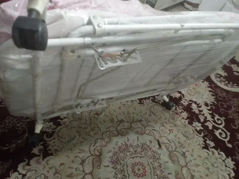 گهواره بچه چرخ دار متحرک با قابلیت تنظیم ارتفاع|کالسکه و لوازم جانبی|گرگان, |دیوار