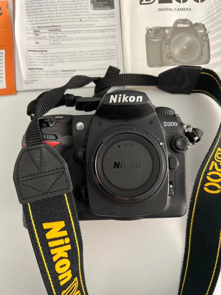 دوربین Nikon d 200|دوربین عکاسی و فیلم‌برداری|تهران, جنت‌آباد جنوبی|دیوار