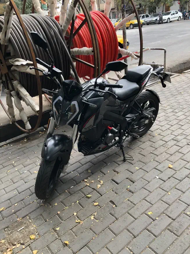 بنلی ۱۸۰s در حد خشک|موتورسیکلت|تبریز, |دیوار