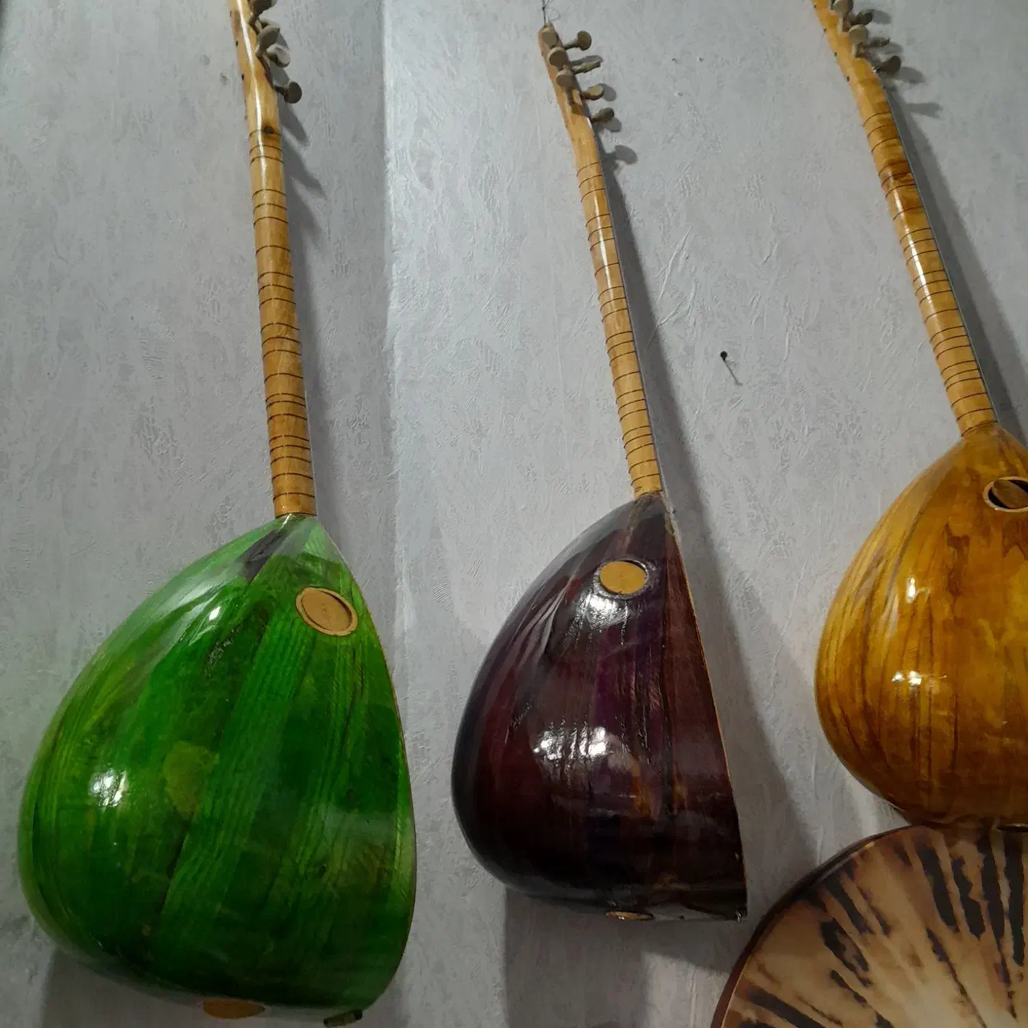 ساز باغلاما (تولیدی)|سازهای سنتی|آمل, |دیوار