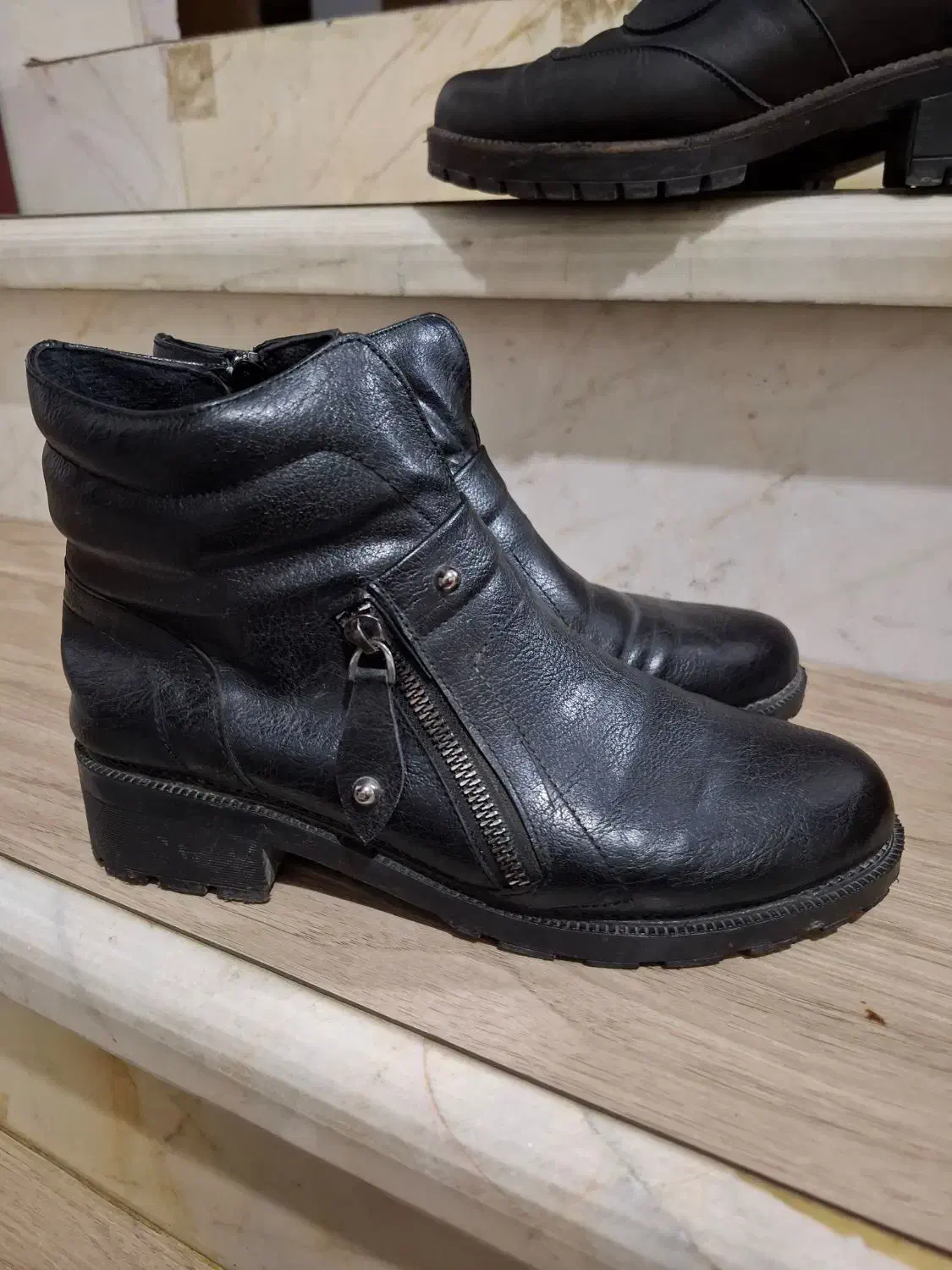 نیم بوت چرم در حد نوسایز۳۹|کیف، کفش، کمربند|سنندج, |دیوار