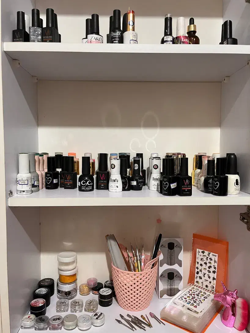 ناخن کار،لوازم ناخن،لاکژل|آرایشگاه و سالن‌های زیبایی|رشت, لاکانی|دیوار