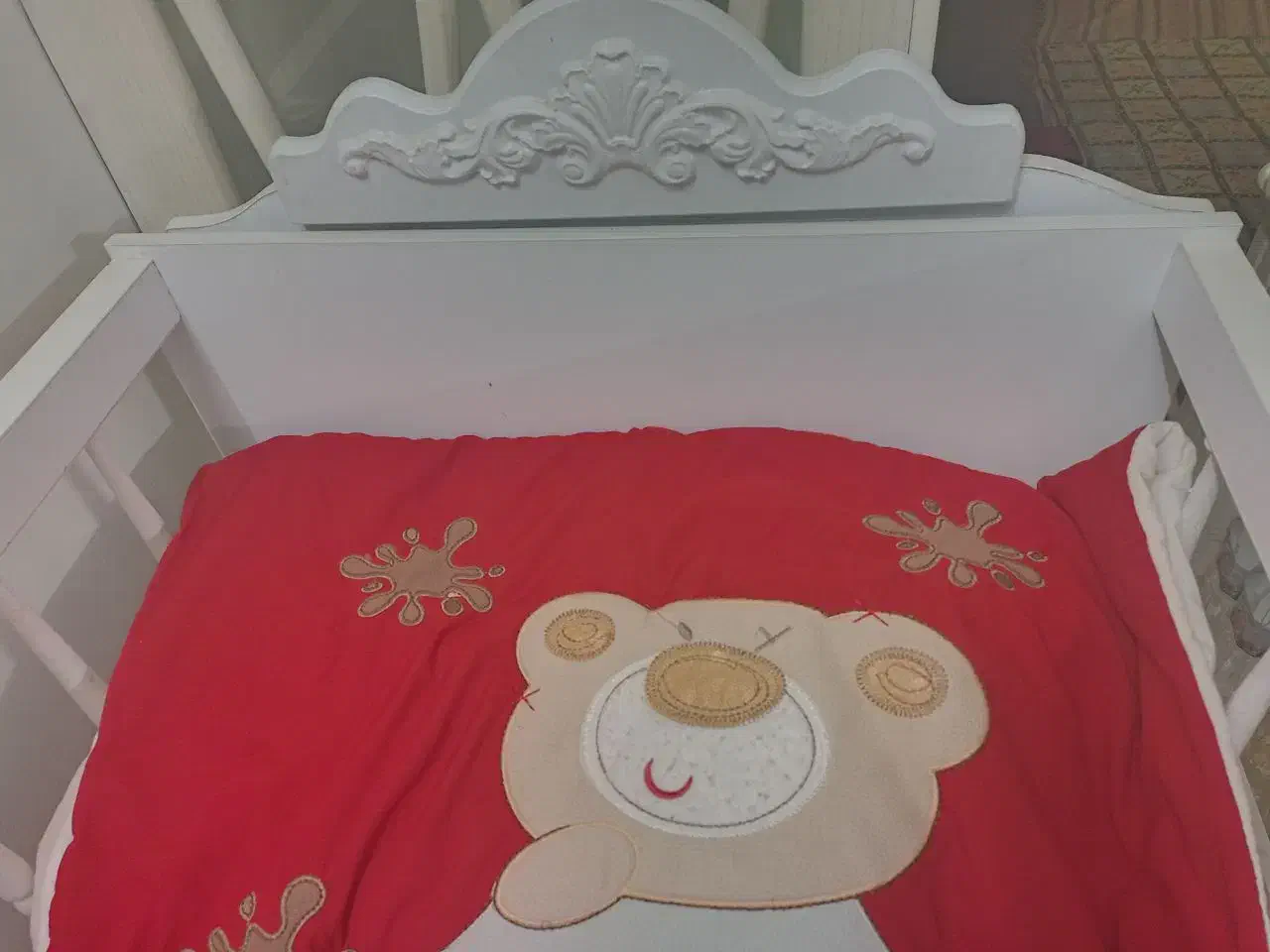 تخت گهواره شو چوبی سفارشی|تخت و صندلی بچه|مشهد, کارمندان دوم|دیوار