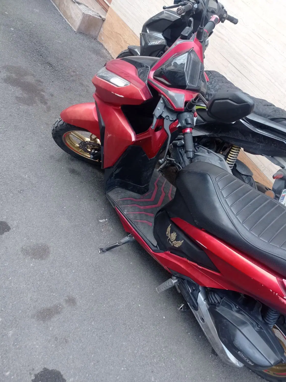 کلیک 150cc|موتورسیکلت|رشت, ترمینال|دیوار