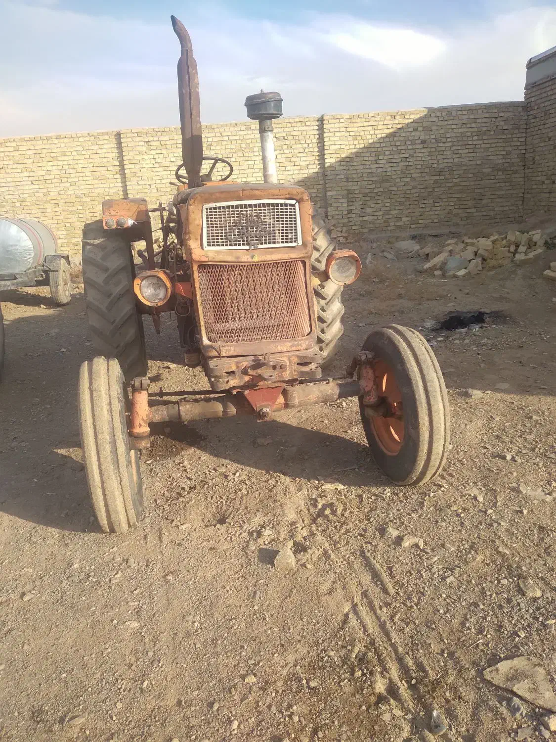 تراکتور رومانی مدل ۶۰|خودرو سنگین|کبودرآهنگ, |دیوار