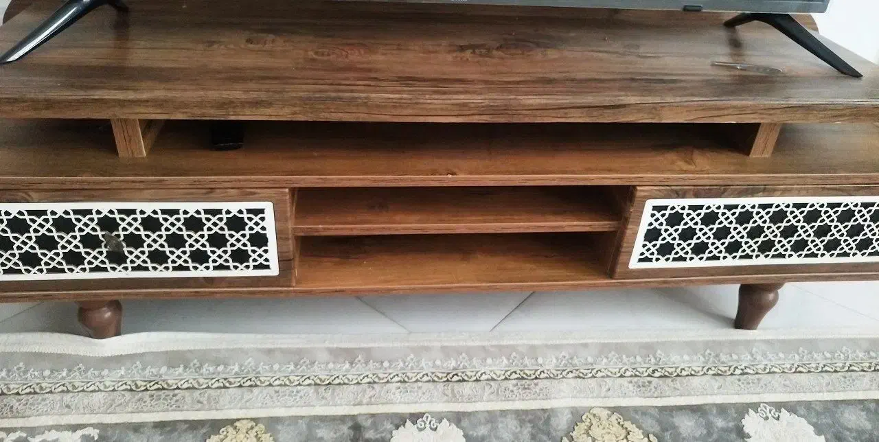 سرویس مبل ۸نفره ی ال مانند و میز تلویزیون|مبلمان خانگی و میز عسلی|بیرجند, |دیوار