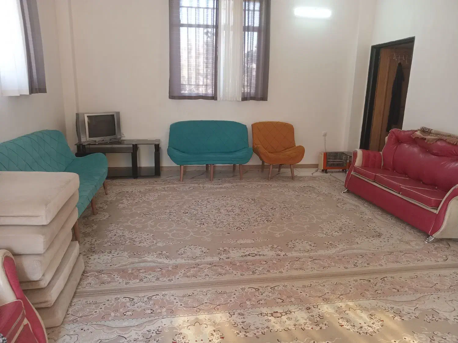 باغ اجاره ای روزی وساعتی|اجارهٔ کوتاه‌مدت ویلا و باغ|پیر بکران, |دیوار