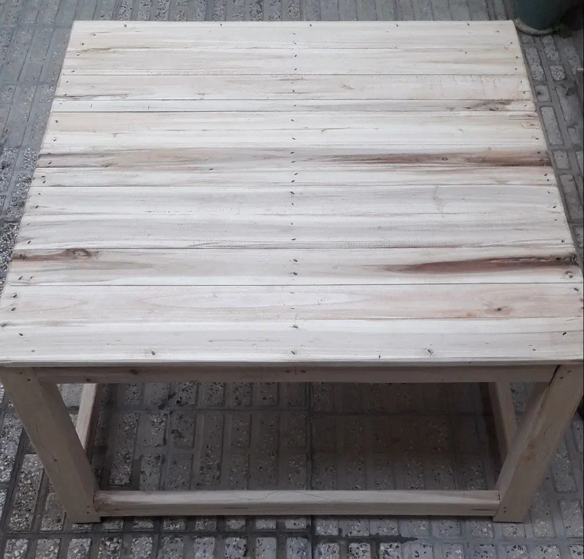 کرسی خوب و محکم|صندلی و نیمکت|اراک, |دیوار