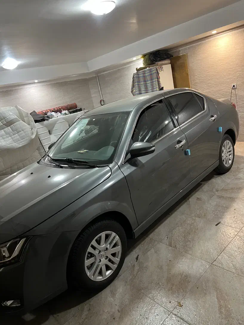 دنا پلاس ۶ دنده EF7P|خودرو سواری و وانت|یزد, |دیوار