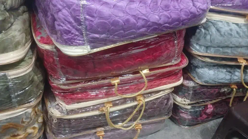 پتوی گلبافت دونفره|رختخواب، بالش، پتو|مسجد سلیمان, |دیوار