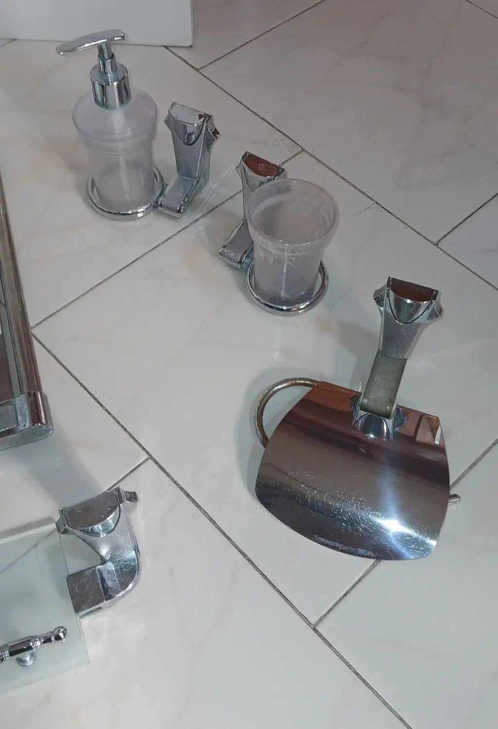 ست آینه و لوازم سرویس بهداشتی|لوازم سرویس بهداشتی|پردیس, فاز ۴|دیوار