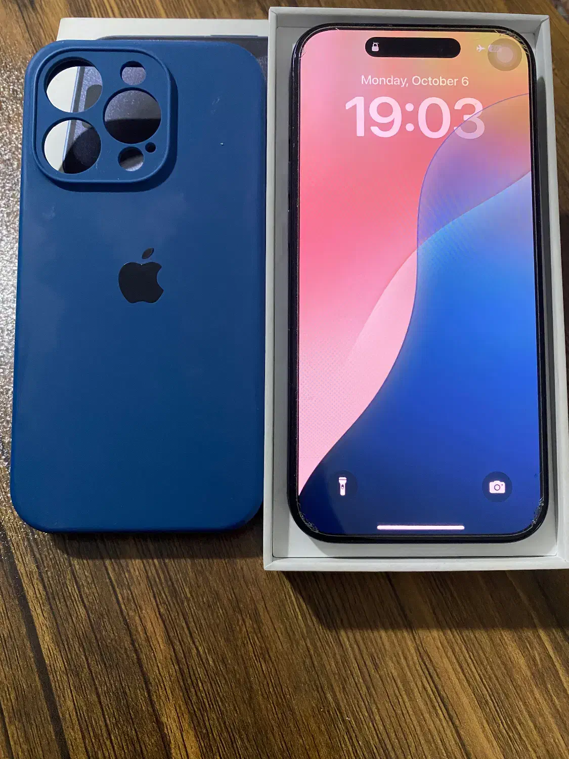 Iphone 15 pro|موبایل|شیراز, باغ تخت|دیوار