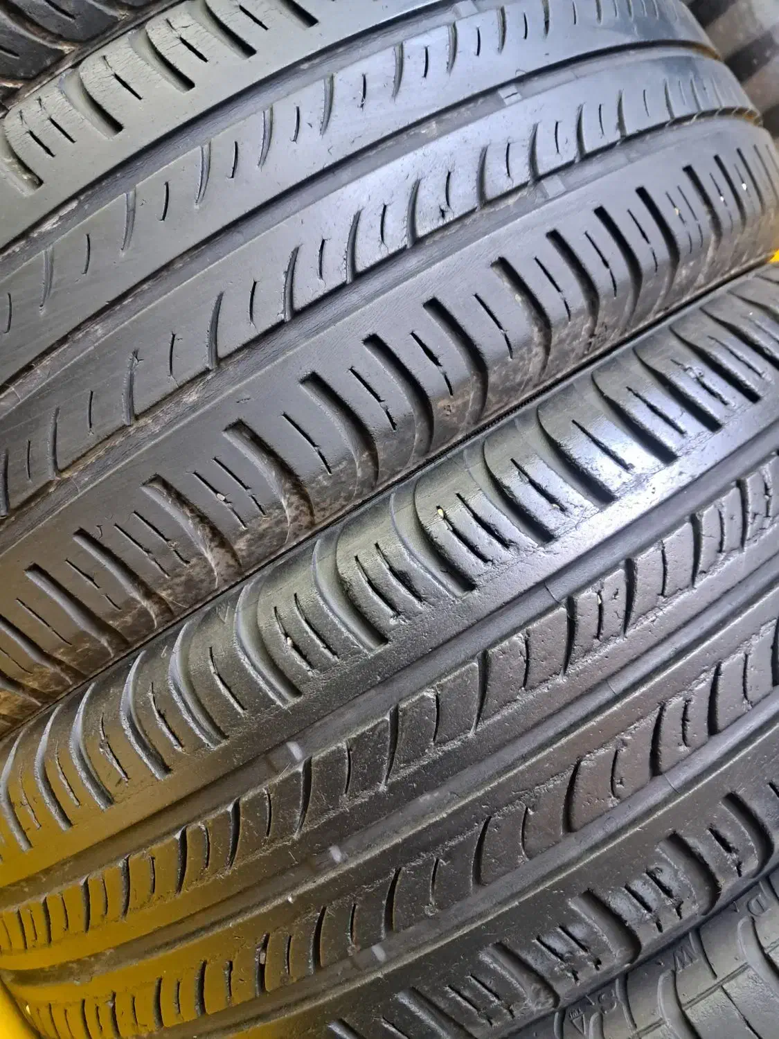 لاستیک سمند 15 65 185 جفت استوک میخای زنگ بزن|قطعات یدکی و لوازم جانبی|محمدشهر, محمدشهر|دیوار