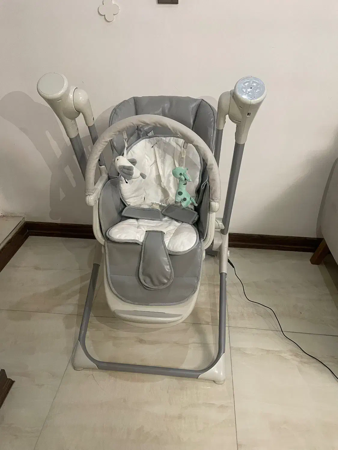 صندلی غذا تابشو|میز و صندلی غذاخوری|اندیشه, اندیشه فاز ۴|دیوار