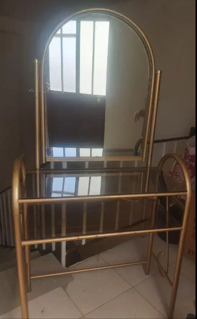 میز ارایش فرفورژه|بوفه، ویترین، کنسول|شهرکرد, |دیوار