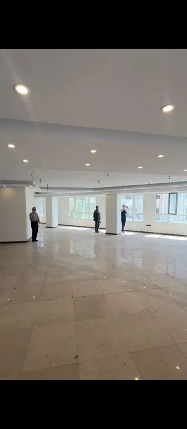 ۱۳۰متر کلید نخورده تاپ لوکیشن اداری.صادقیه|فروش دفتر کار، اتاق اداری، مطب|تهران, اباذر|دیوار